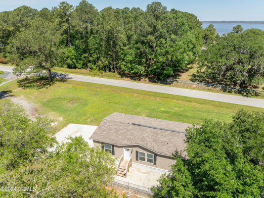 82 COOSAW RIVER DR, BEAUFORT, SC 29907, photo 3 of 46