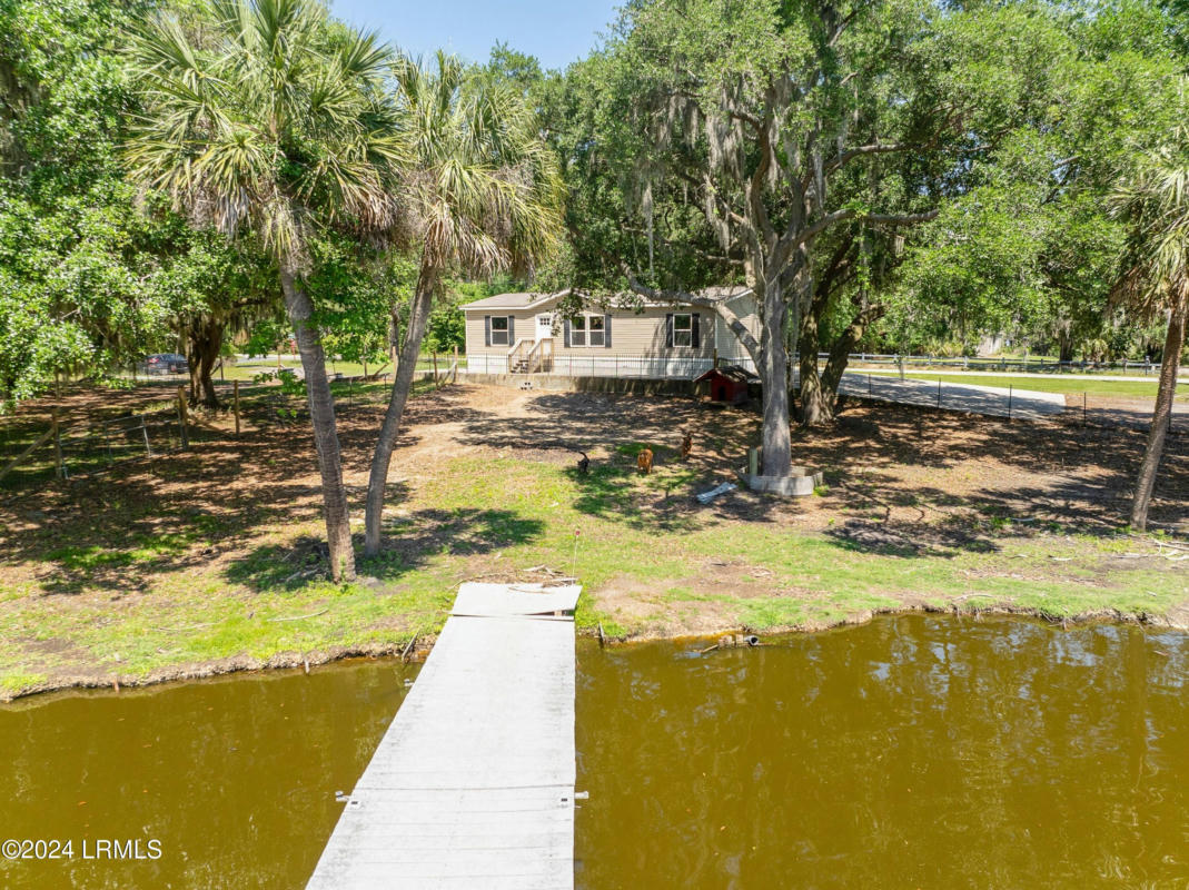 82 COOSAW RIVER DR, BEAUFORT, SC 29907, photo 1 of 46